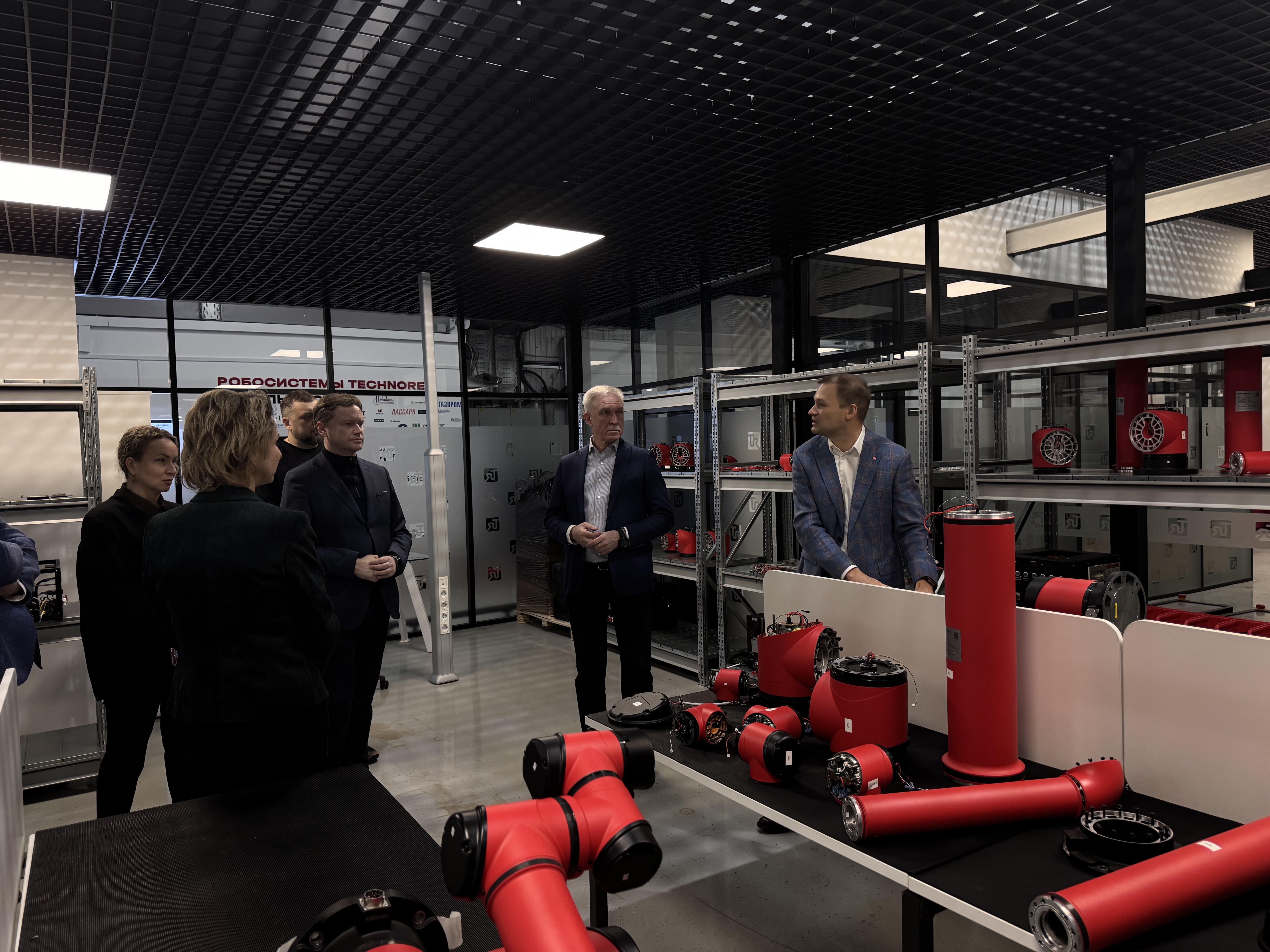 От дискуссий к действиям: участники стратегической сессии договорились о конкретных шагах по развитию российской робототехники