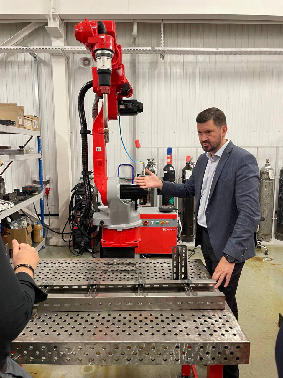 Генеральный директор ФЦК Максим Папушенко посетил РОБОЦЕНТР TECHNORED