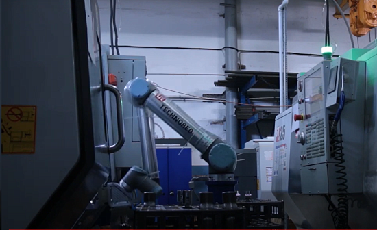 Автоматизация двух токарных станков коллаборативным роботом
